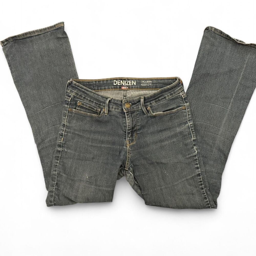 Levi-s Women's Blue and Navy Jeans